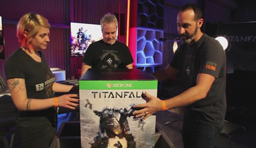 Видео анбоксинга Titanfall Collector's Edition